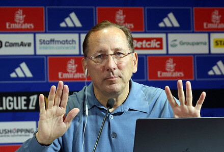 john-textor-sait-qu-il-n-a-pas-convaincu-les-supporters-de-l-ol-en-changeant-d-entraineur-mais-il-s-explique-photo-richard-mouillaud-1738104765