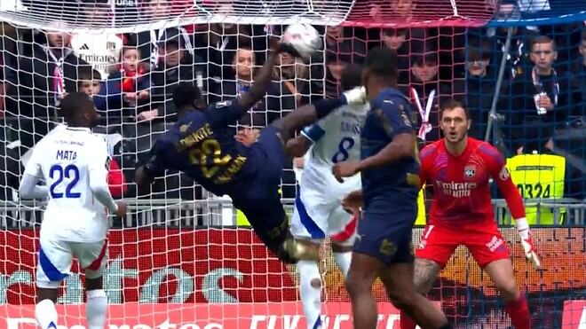 Corentin-Tolisso-et-Oumar-Diakite-le-09-02-2025-2030133
